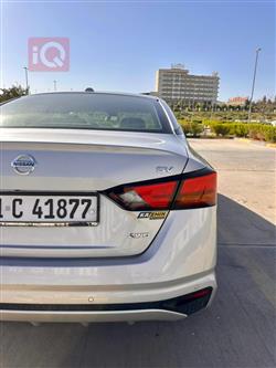 نيسان ألتيما